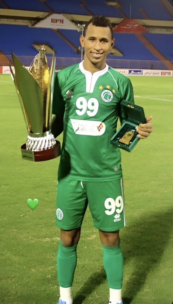 #سنظل_أوفياء 💚🤍
#نادي_الشباب_العربي