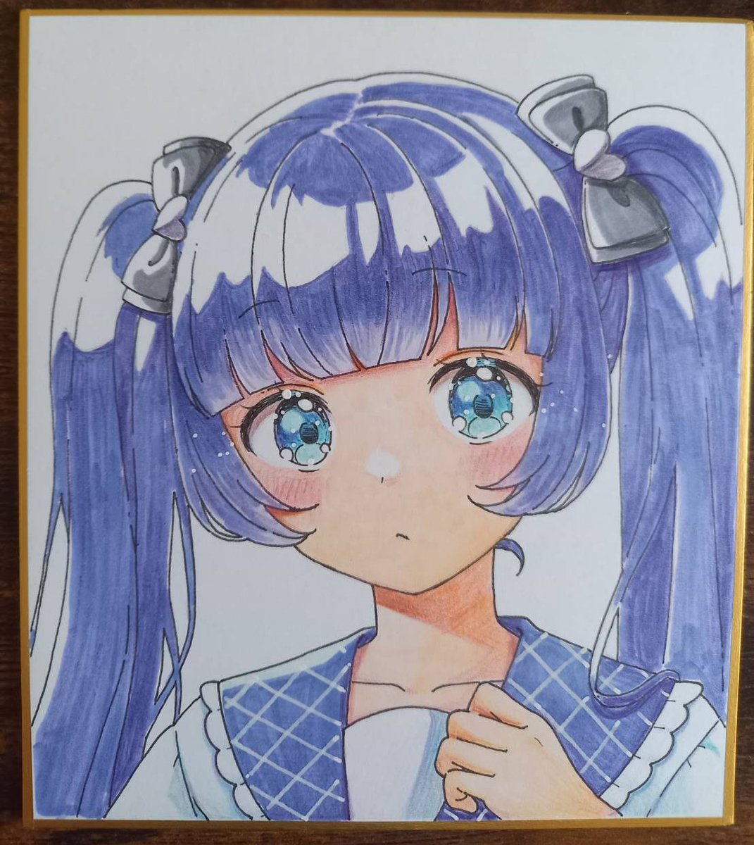 こみトレに持っていく色紙描いてた
久しぶりにアナログでミニキャラ以外の絵を描いた気がする🙄