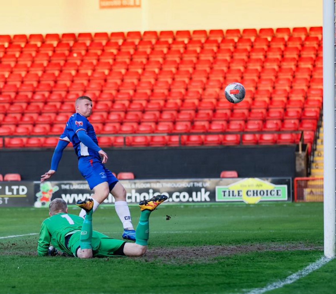 ❗️NEW SIGNING ❗️

Forward Danny Glover joins The Eagles from Chasetown providing competition in an already exciting front line 

Danny is no stranger to the non league scene scoring goals over the years at the likes of Rushall Olympicc Hednesford &amp; Nantwich. 

Welcome Danny 📝🦅