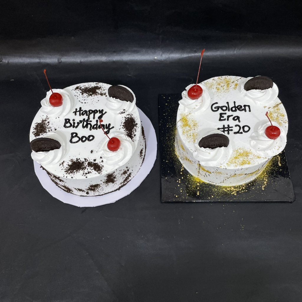 It’s the weekend!🎉

We’re open to take orders today.✨

On our menu today we have;
-ready to go cakes and bento cakes🎂 
-small chops 
-ready to fry spring rolls and samosas 
-banana bread 
-cake parfait 
-foil cakes 

📍ABEOKUTA 

Send a message to order.📥

☎️ 08147592582