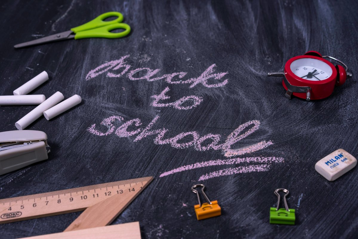 eHealthLit4Teen's tweet photo. Preparant la tornada a l'escola? Per a professorat d'ESO, alumnat i famílies, hem creat un recull de recursos en obert sobre #SalutMental i #BenestarEmocional en plataformes digitals👇
https://t.co/cyXpMbGc3B
N'afegim de nous sovint però, si no trobes el que et cal, demana'ns-ho. https://t.co/UOIUOJVeIH