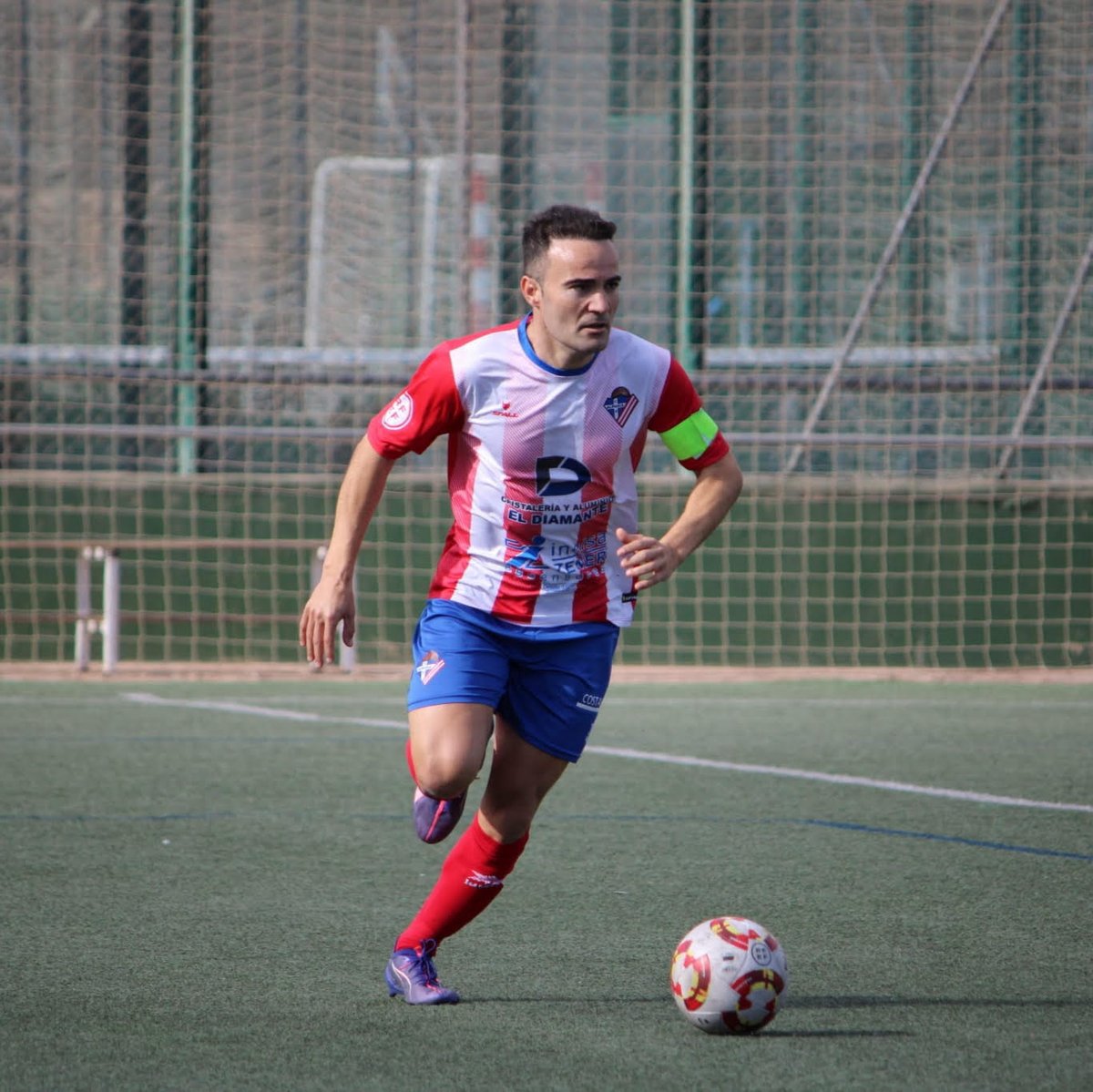 Linares Leyenda (<a href="/FJLinares6/">Linares</a>), el hombre récord, un caso único en el fútbol español dispuesto a ampliar su marca histórica - nuevofutbol.com/2025/09/linare…