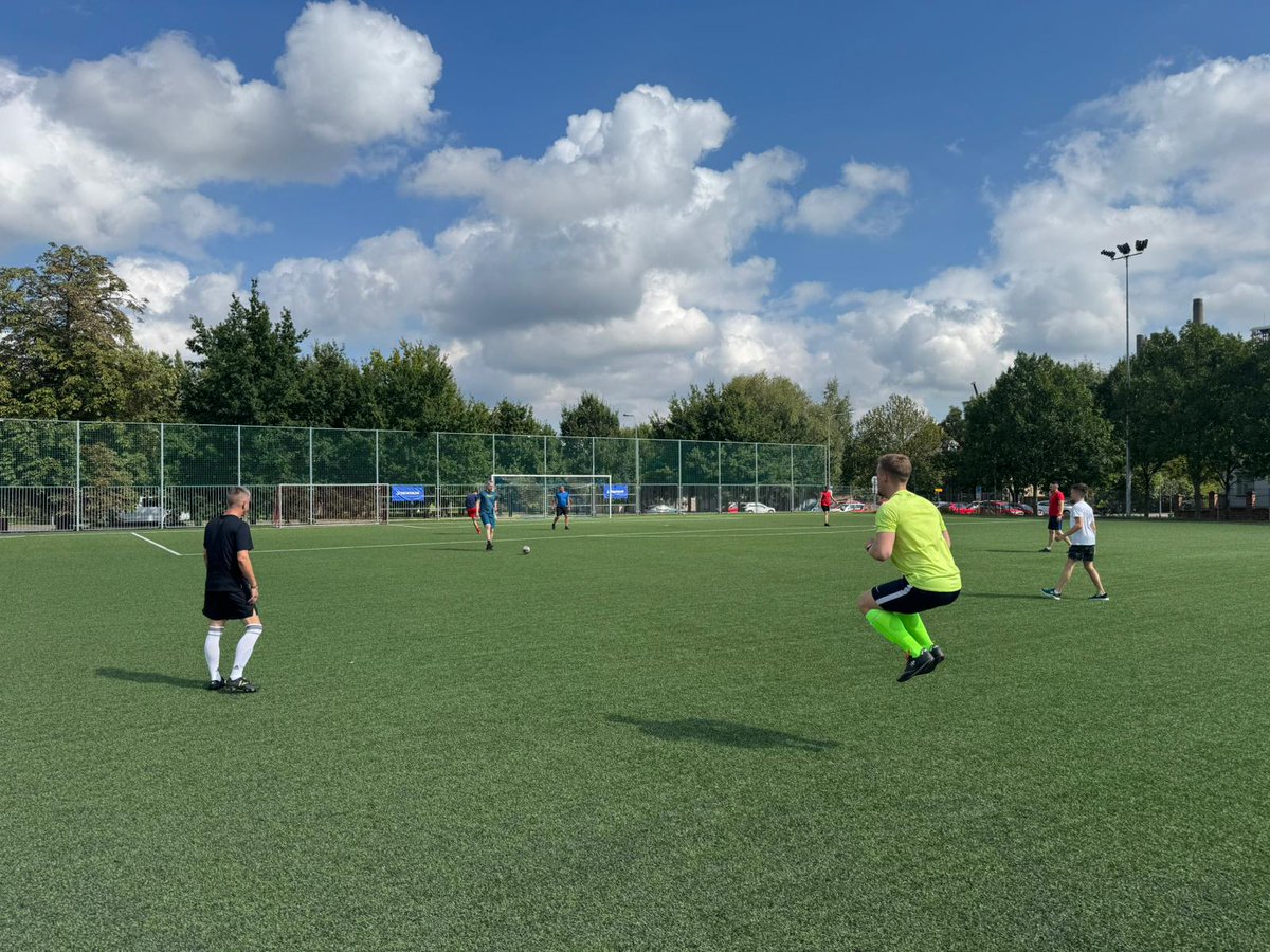 Tradiční Lahváč cup je tady ⚽ Trénujeme poctivě a už dnes vyzveme v tradičním turnaji kolegy z provozů Vítkovice Cylinders, polských Vítkovice Milmet a dalších. Držte nám palce!