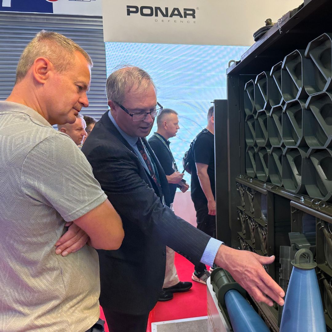 ECLIPS_Eng's tweet image. #MSPO Day 3 and we demonstrated our system to several Polish companies as well as reps from the Baltic States, Czech Republic, Germany, the USA and Korea. Great discussions on the #EnhancedArtilleryResupplySystem and how it can be a real enabler to generate combat power quickly.