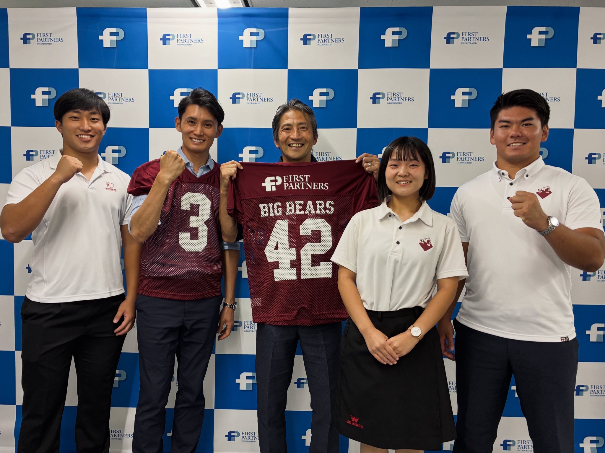 早稲田大学　蹴球部　ウィンドブレーカー 早いもの勝ち】早稲田大学サッカー部 ウィンドブレーカー 赤