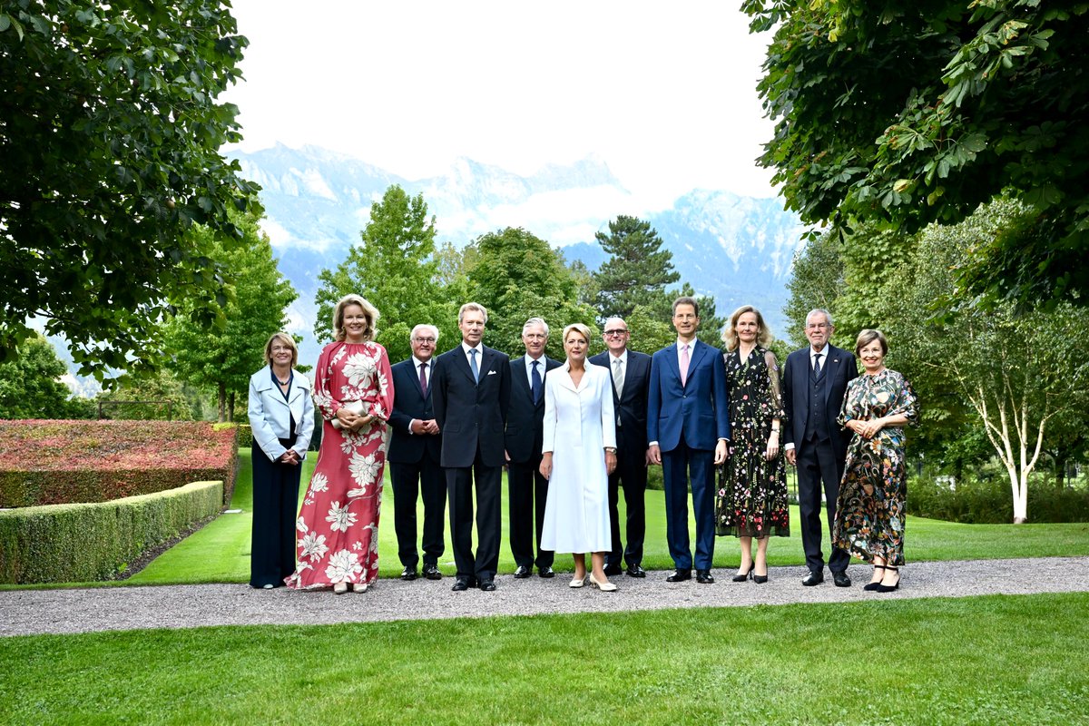 Le Roi et la Reine participent à la 21ème rencontre informelle des chefs d’Etat des pays germanophones en Suisse ! 🇱🇮 🇱🇺 🇩🇪 🇦🇹 🇨🇭 🇧🇪