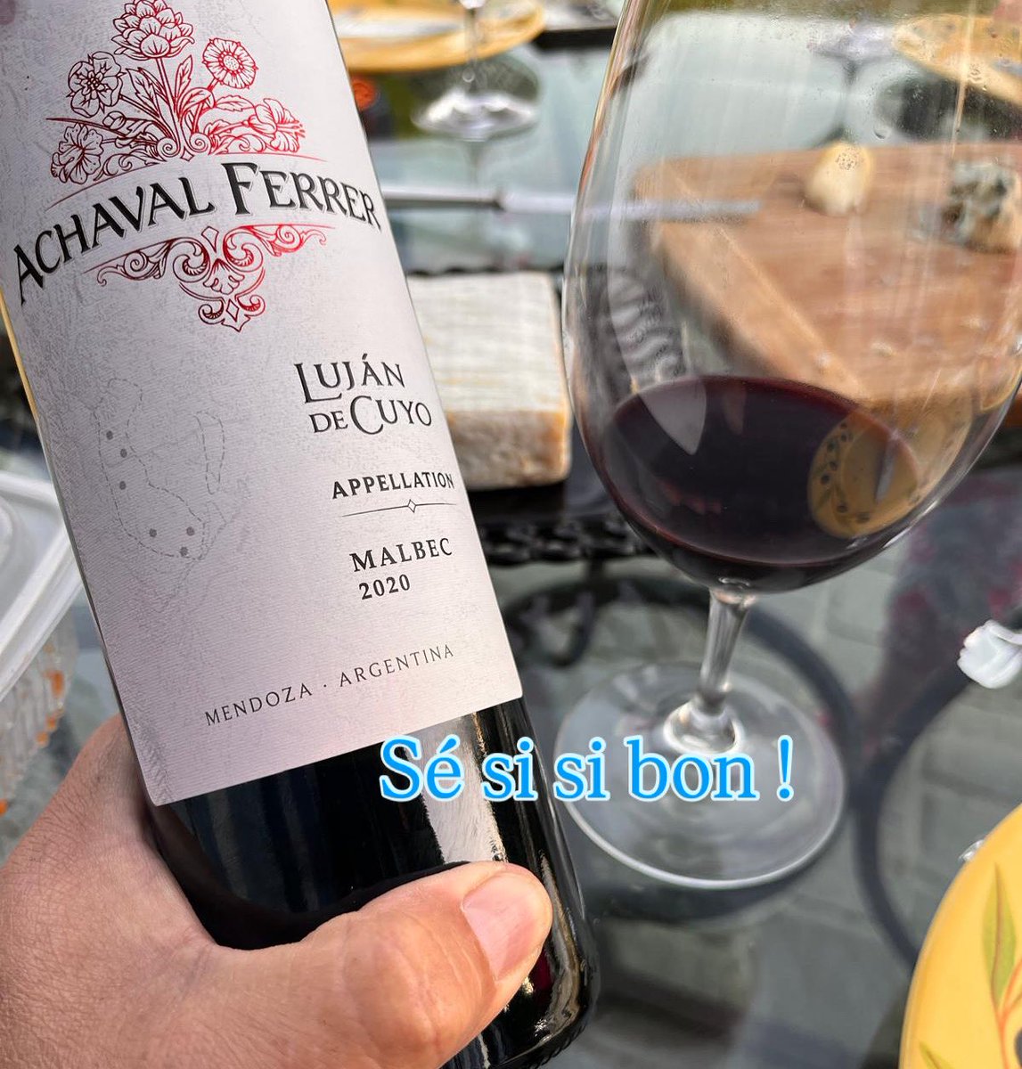 CHARLIEWINES's tweet photo. #unargentino in Paris @AchavalFerrer wines have been one of Mendoza’s iconic brands from late 90’s.known as 1 of the finest #malbecs from
#lujandeCuyo soils that changed the way of finding #singlevineyards .Since 2011 under the #portfolio of #tenuteselmondo with HQ in #luxemburg https://t.co/LAxblaYxeQ