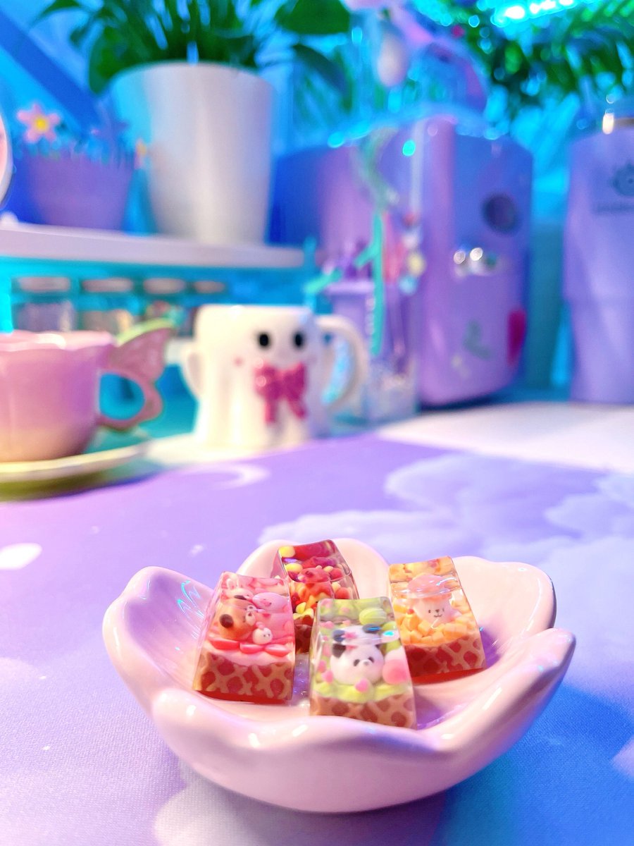 saachandesu_u_'s tweet image. 美味しそう💟
@KEYMOJISTUDIO 
#keymojistudio #keycaps #artisankeycaps