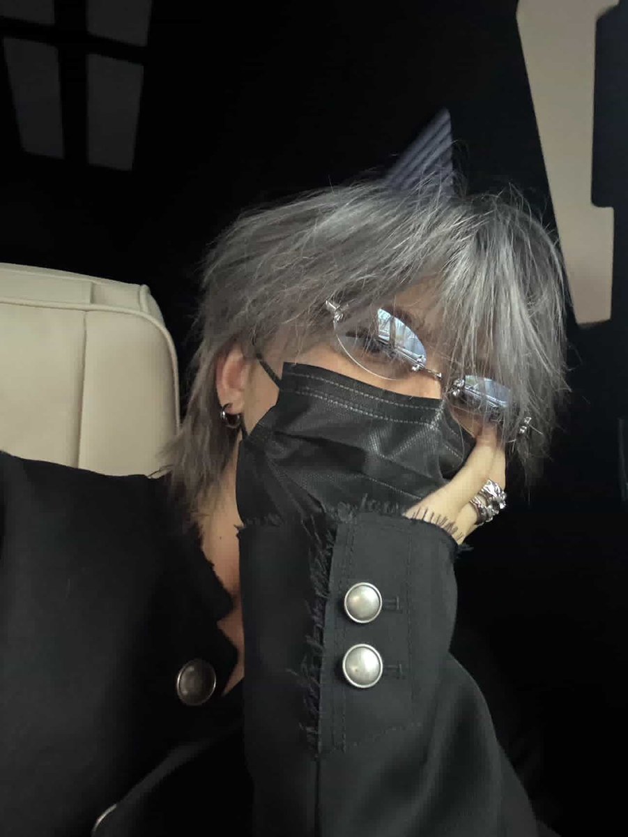 คุนผมเทา+ใส่แว่น ไอเหี้ยย กูตายได้เลย พ่อผมมาละะะ🥹🙏