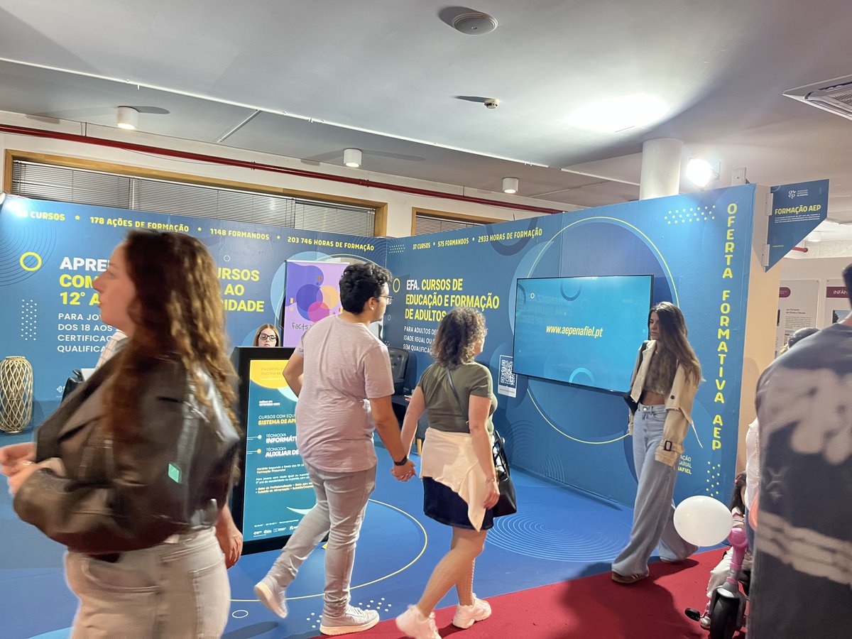 factsvetforce's tweet photo. Dissemination - Agrival (agricultural fair) in Penafiel, visited by over 150,000 people

#factsvetforce
#fakenews
#eramusplus https://t.co/UtRsE6Tw6D