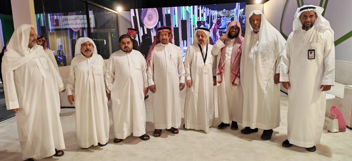 r_m_hasa1606's tweet image. #زيارة وفد من جمعية رحماء لرعاية المسنين لمعرض اللومي الحساوي حيث تقدم سعادة المهندس صالح البقشي رئيس مجلس الإدارة  يرافقة الأستاذ مصطفى العودة و مشرف اللجنة الاعلامية عبدالله سعد بورسيس، أ/واصل الجاسم و حضور وفد من مستفيدين الجمعية من كبار المواطنين #المعرض يعكس أصالة الأحساء.