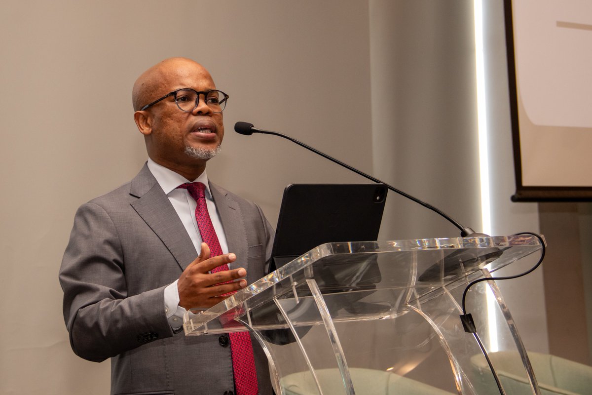 fscasouthafrica's tweet image. #FSCATalks 
FSCA Commissioner Kamlana stated that the FSCA is partnering with the banking industry through its Digital Banking Fraud Project. The goal is to identify and close fraud vulnerabilities by working on reporting, fraud mapping, and disruption of criminal flows.