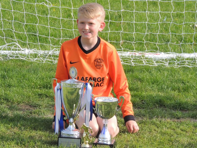 Pele and Maradona football shirts are up for auction to support children's brain tumour research in memory of Samuel, who died in 2022 ⚽🌟

Tune in to <a href="/BBCLeicester/">BBC Leicester</a> this morning from 10 am to hear Samuel's dad discuss their new fundraising auction.

🔗 bit.ly/4mMDVTG