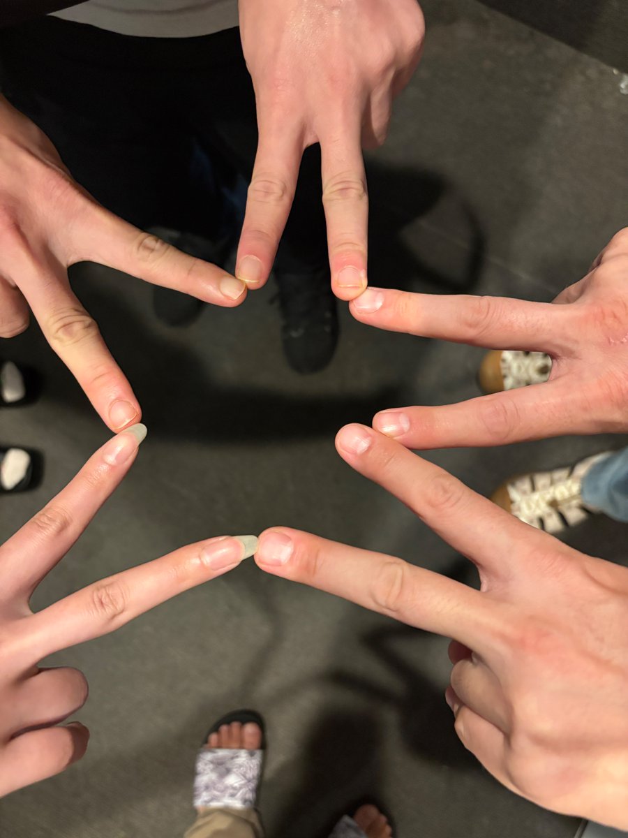 渋谷ジャバウォックOPENしました！            
本日は                                    

けんけん    18:00-23:00 
ヒサ　　　21:00-05:00  

でお待ちしております‼️

本日は王○ゲームの日👑
2周年ご新規様応援キャンペーン＆深夜割も実施してます🎁