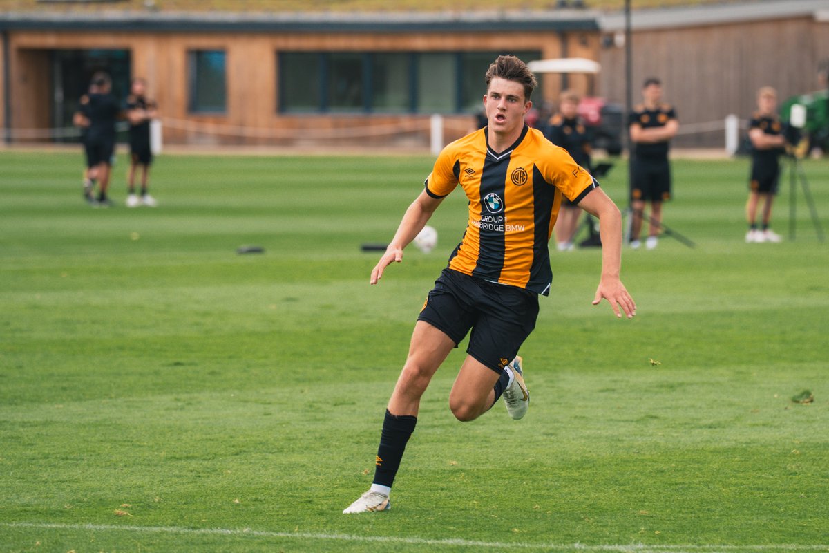 We are delighted to announce the loan signing of George Munday from <a href="/CambridgeUtdFC/">Cambridge United FC</a>. 🤝

Welcome George! 👋