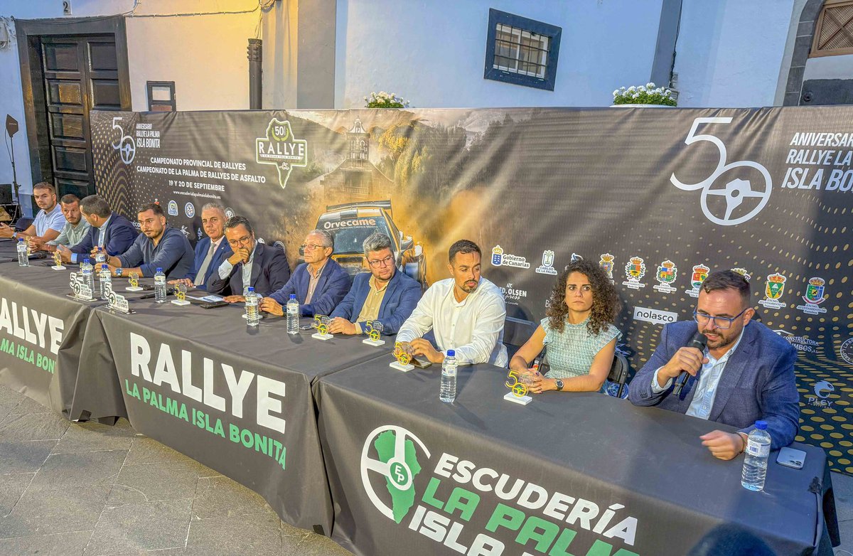 TodoGolesRadio's tweet image. 🏁 Santa Cruz de La Palma presentó el 50 Rallye La Palma Isla Bonita – Trofeo CICAR 🔥

✅ Edición histórica con preinspección para el CERA 🇪🇸

📍 Plaza de España fue el escenario de la puesta de largo

¡Comienza la cuenta atrás! ⏳

#RallyIslaBonita #CICAR #AutomovilismoCanario