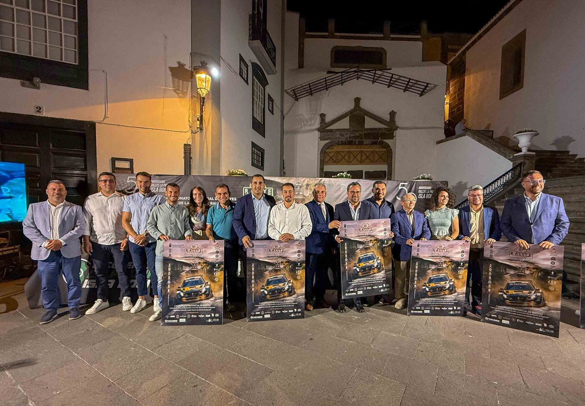 TodoGolesRadio's tweet image. 🏁 Santa Cruz de La Palma presentó el 50 Rallye La Palma Isla Bonita – Trofeo CICAR 🔥

✅ Edición histórica con preinspección para el CERA 🇪🇸

📍 Plaza de España fue el escenario de la puesta de largo

¡Comienza la cuenta atrás! ⏳

#RallyIslaBonita #CICAR #AutomovilismoCanario