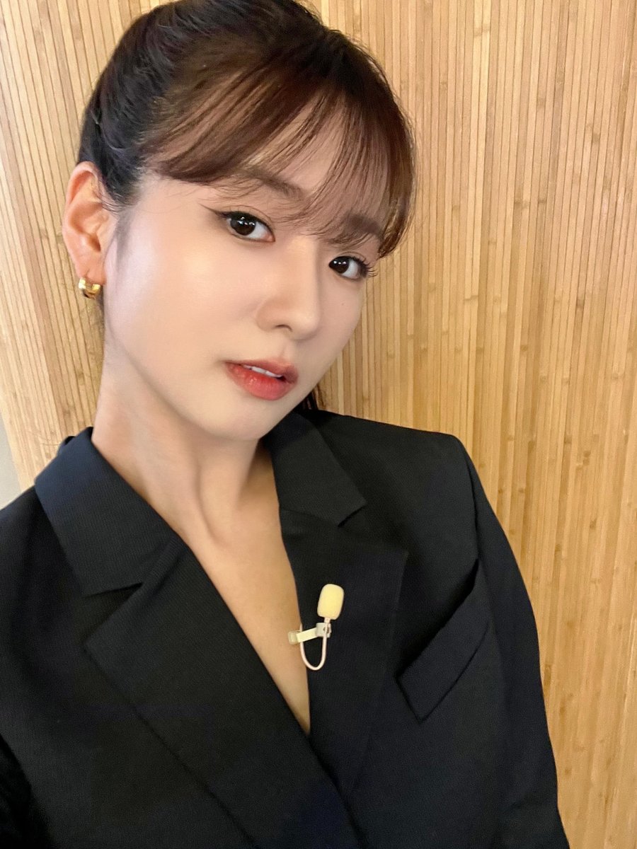 Apink_2011's tweet image. [📺]

잠시 후 8시!

동아TV &amp;lt;셀링라이프 시즌2&amp;gt;에
보미가 출연합니다 🥰

#에이핑크 #Apink
#윤보미 #보미 #BoMi