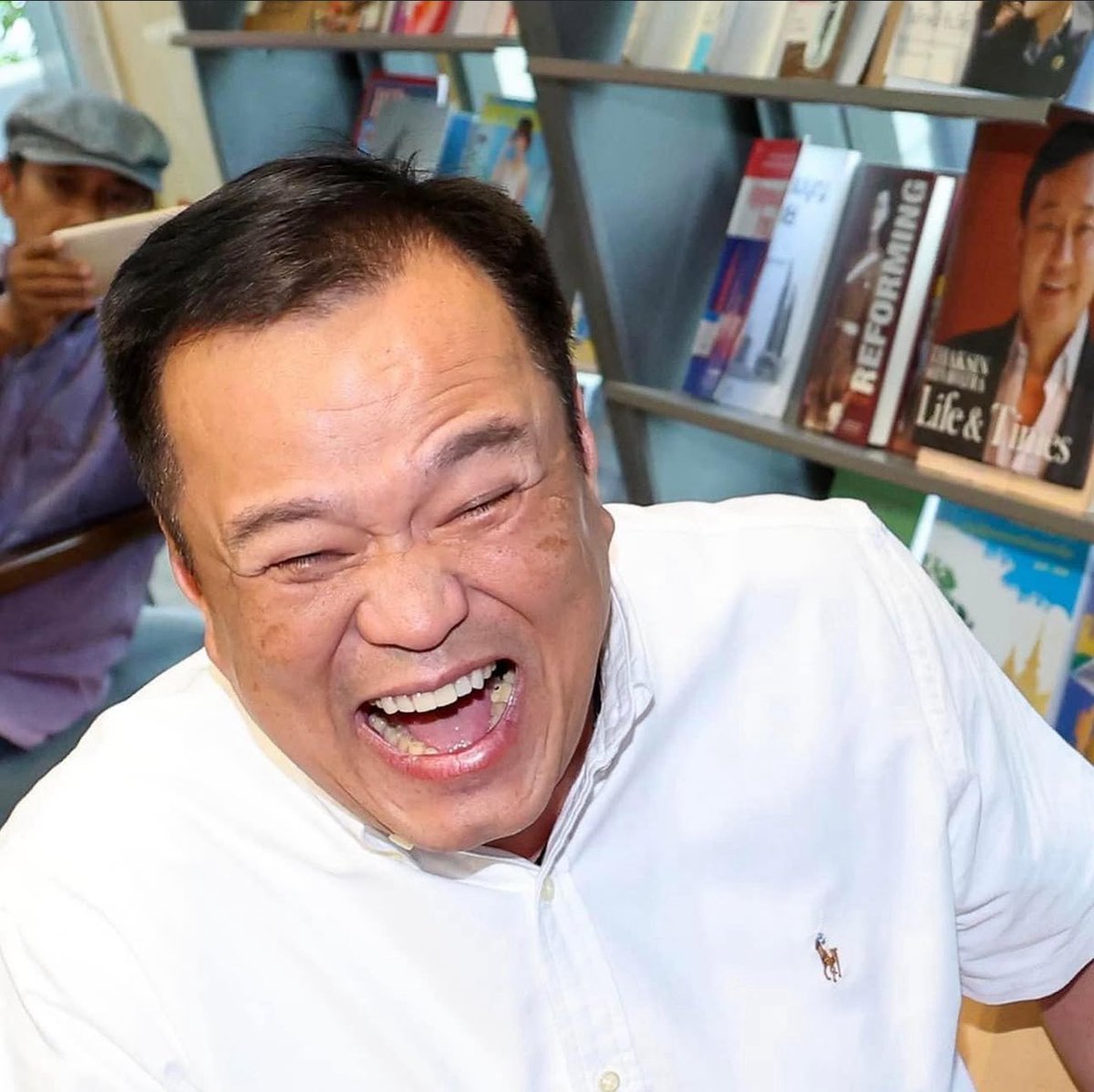 สภาผู้แทนราษฎร โหวต นาย อนุทิน ชาญวีรกูล
เป็น นายกรัฐมนตรี คนที่ 32 หลังคะแนนเสียงเกินกึ่งหนึ่งของ สภา