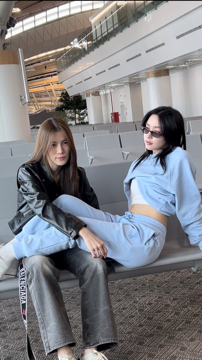creambun143's tweet photo. This picture is #taenam coded 🫠
#AndaLookkaew https://t.co/BH94VOEIAp