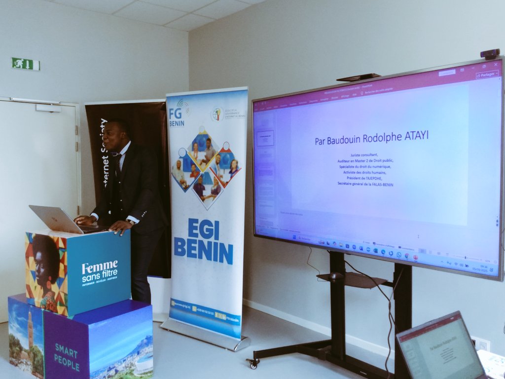 Jour 2 : À l’École de la Gouvernance de l’Internet au Bénin, les participants poursuivent les travaux avec Baudouin <a href="/AtayiBaudouin/">Baudouin Rodolphe ATAYI</a>, qui intervient sur le cadre juridique de l’Internet dans le pays. <a href="/BeninFgi/">FGI Bénin</a> <a href="/isocbenin/">Internet Society Chapitre du Bénin</a> 
#egi2025 #egi8