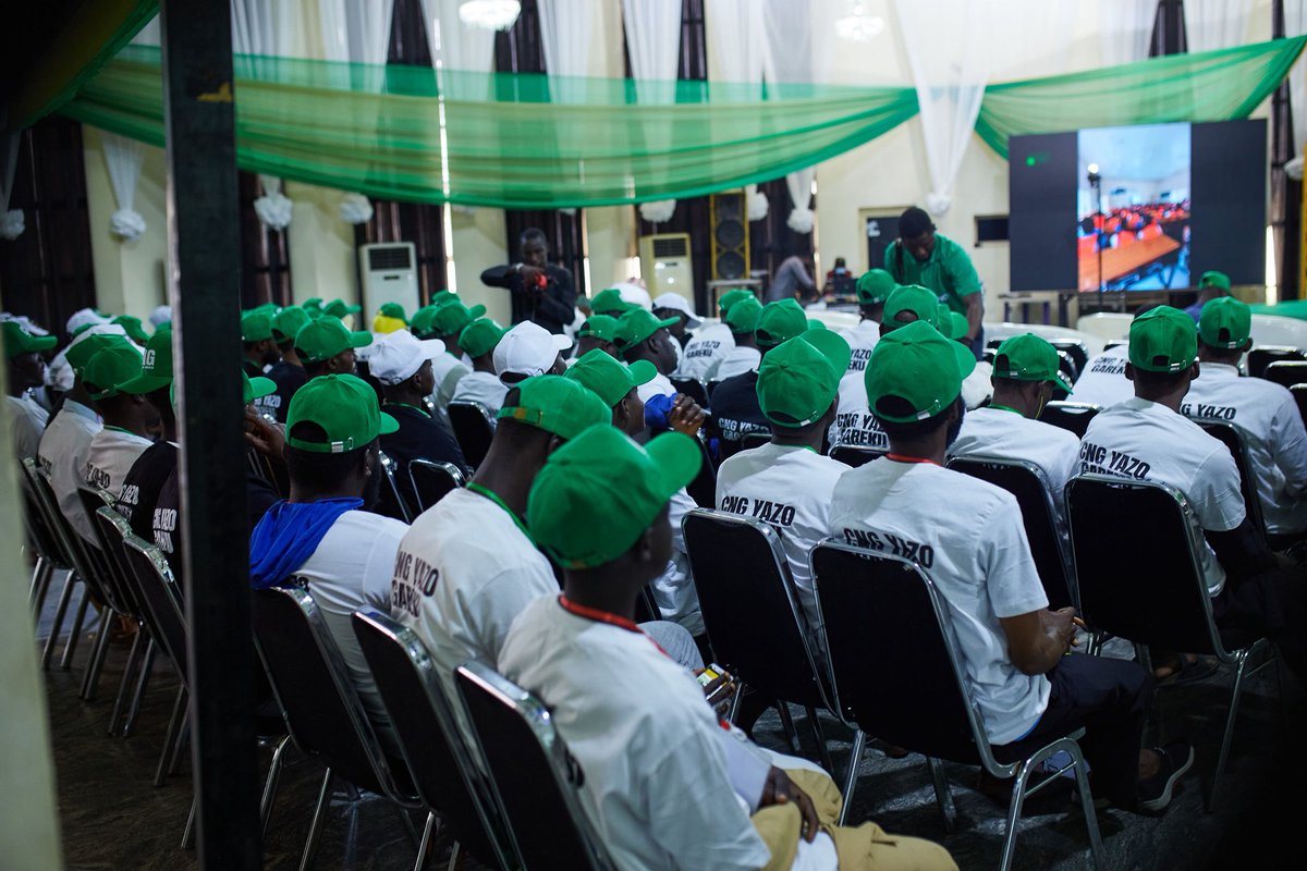 saifuddeen_'s tweet photo. With the federal government sponsorship, @SafeAutogas is driving Nigeria’s clean energy transition. 200 youths trained in Kano. 

#cng #kano #cleanenergy #pcngi https://t.co/NBdbnkKnhp