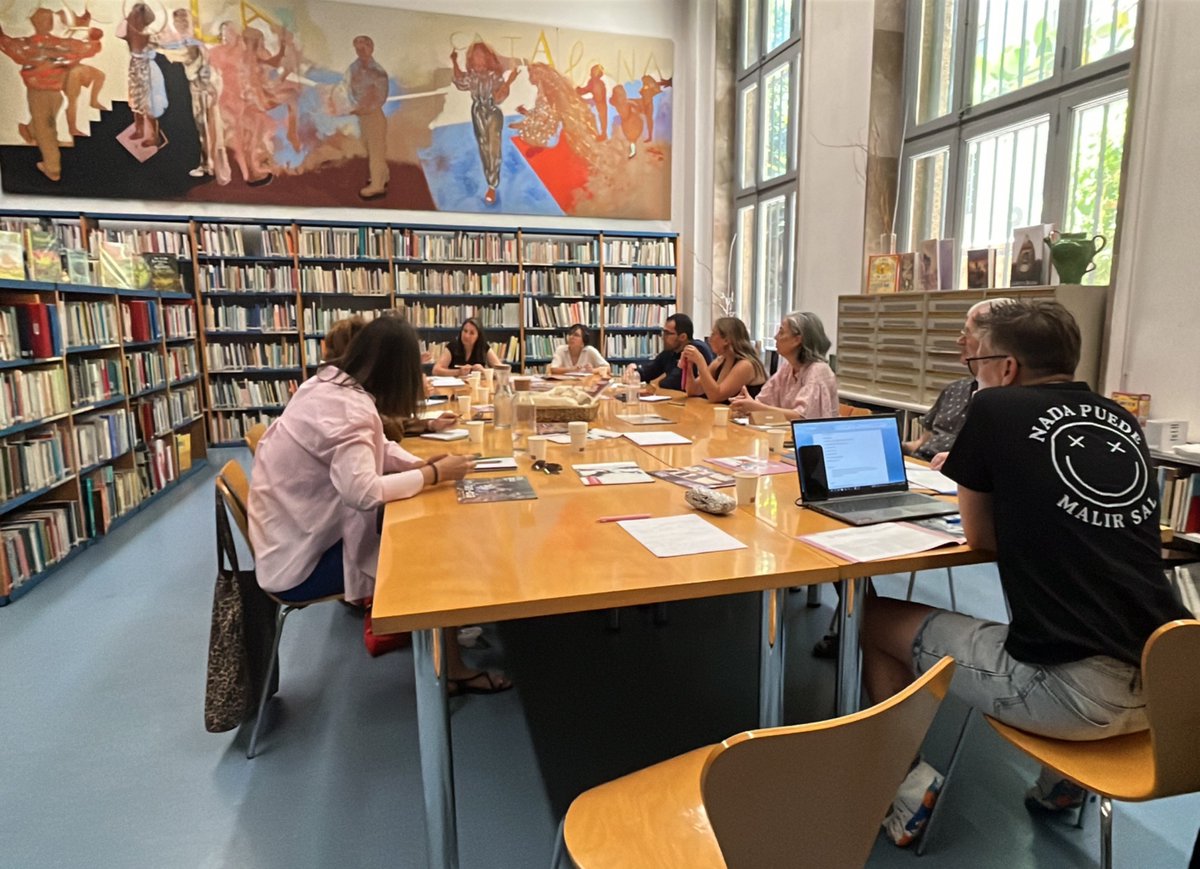 📚La Biblioteca obrirà a partir del dimarts 16 de setembre de 2025.

Dimarts i dijous de 15 a 19h; i dimecres de 10 a 14h. 

📩Fora d’aquest horari caldrà demanar cita prèvia.