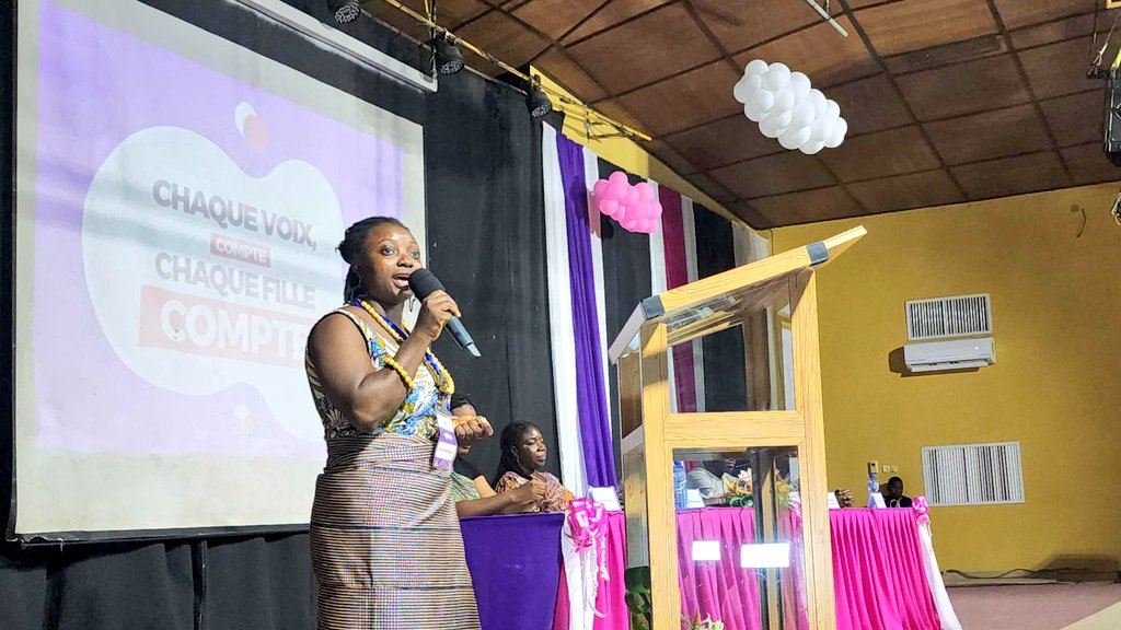 Les FILLES ont pris la parole au #FNJF2025 !
34% de la population togolaise est jeune, mais seuls 3% participent aux décisions. 22% des filles sont mariées de force. Faible employabilité, manque d’opportunités… 
Il est temps d’agir pour une jeunesse engagée et des filles leaders