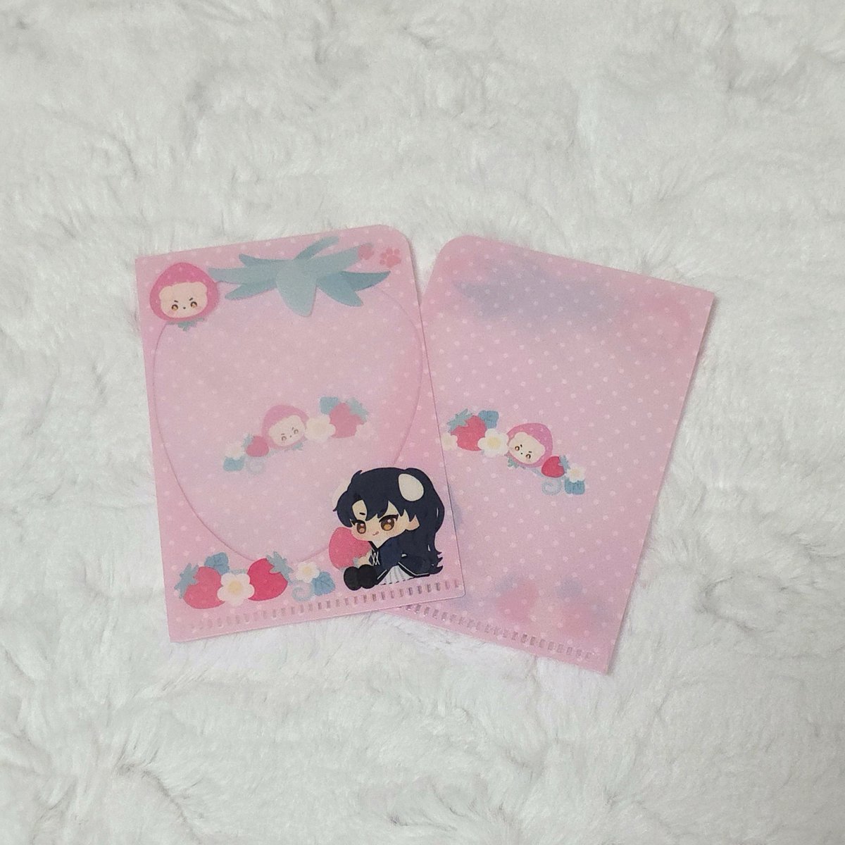 10월 생일카페에 미니 L홀더 나눔합니다!! 넉넉하게 제작했으니 다들 (제발) 편하게 받아주세요🥹

(。･ω･)ﾉ🐶🍓