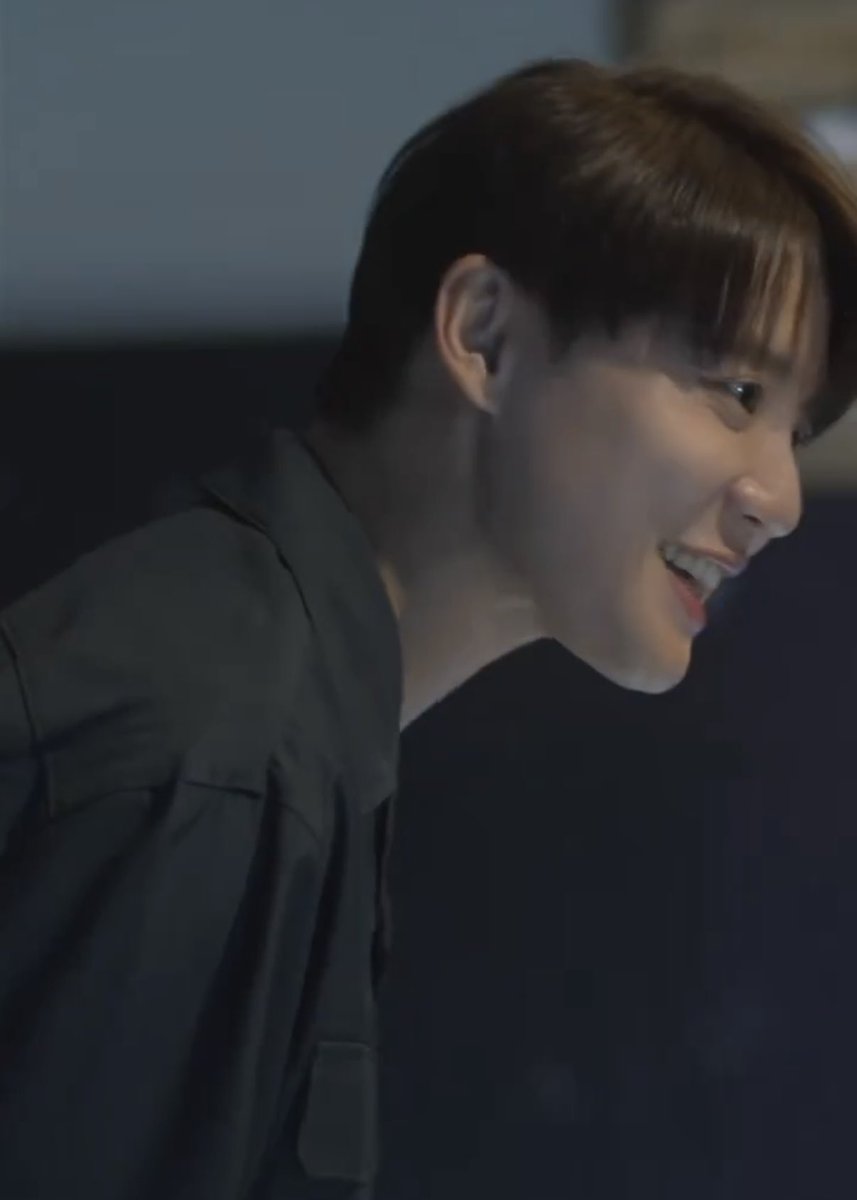 팬들 보는 다정하고 예쁜 얼굴