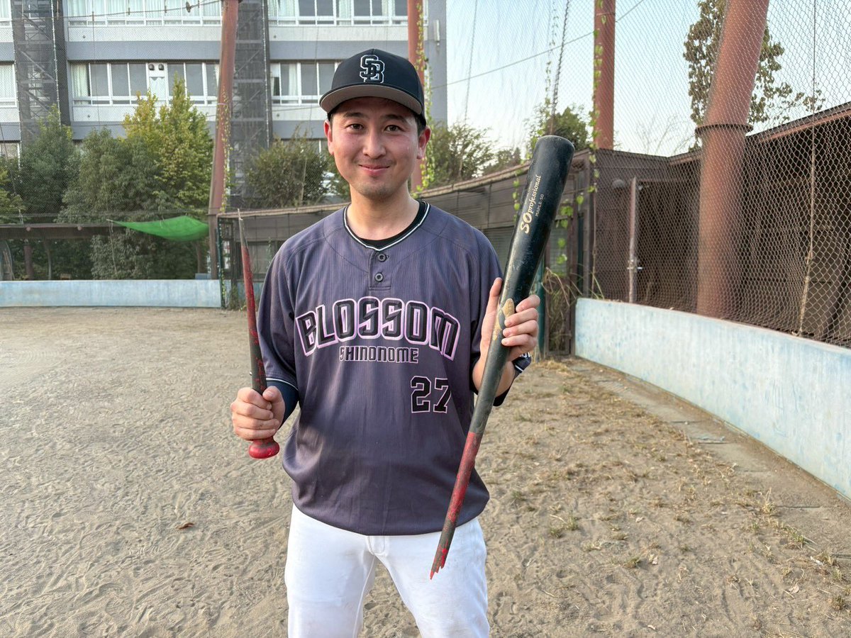 CUBE_LEAGUE's tweet photo. 【8/31（日）今週のヒーロー⚾️】
日曜2部(後期) 
KANIC B.C 対 東雲blossom
7-3で東雲blossomの勝利🌸

#27 小池選手
第一打席ではバットを折りながらレフトフライに倒れてしまったが、第三打席ではタイムリーヒットを放ち、チームに7点目を挙げる🙌

https://t.co/1pbiUp6Glm https://t.co/CcIgYCMZ7H