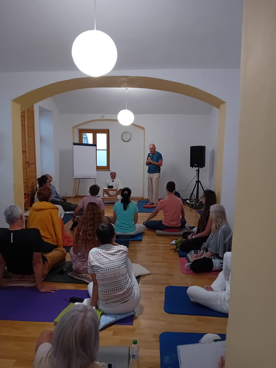 It is always a blessing to be in the presence of Dr. Gejza M. Timčák, President of The Yoga Union of Slovakia, Košice (Slovakia).
20-22 September 2024