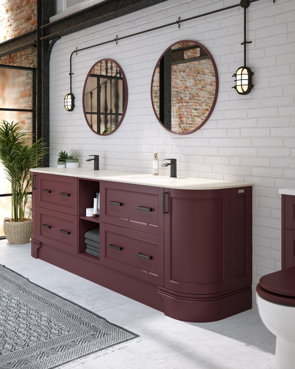 A bold yet timeless choice for the months ahead, Royal Mulberry steps into the Autumn season.

It's rich, red tone brings a sense of warmth and style for a truly stunning burst of colour.