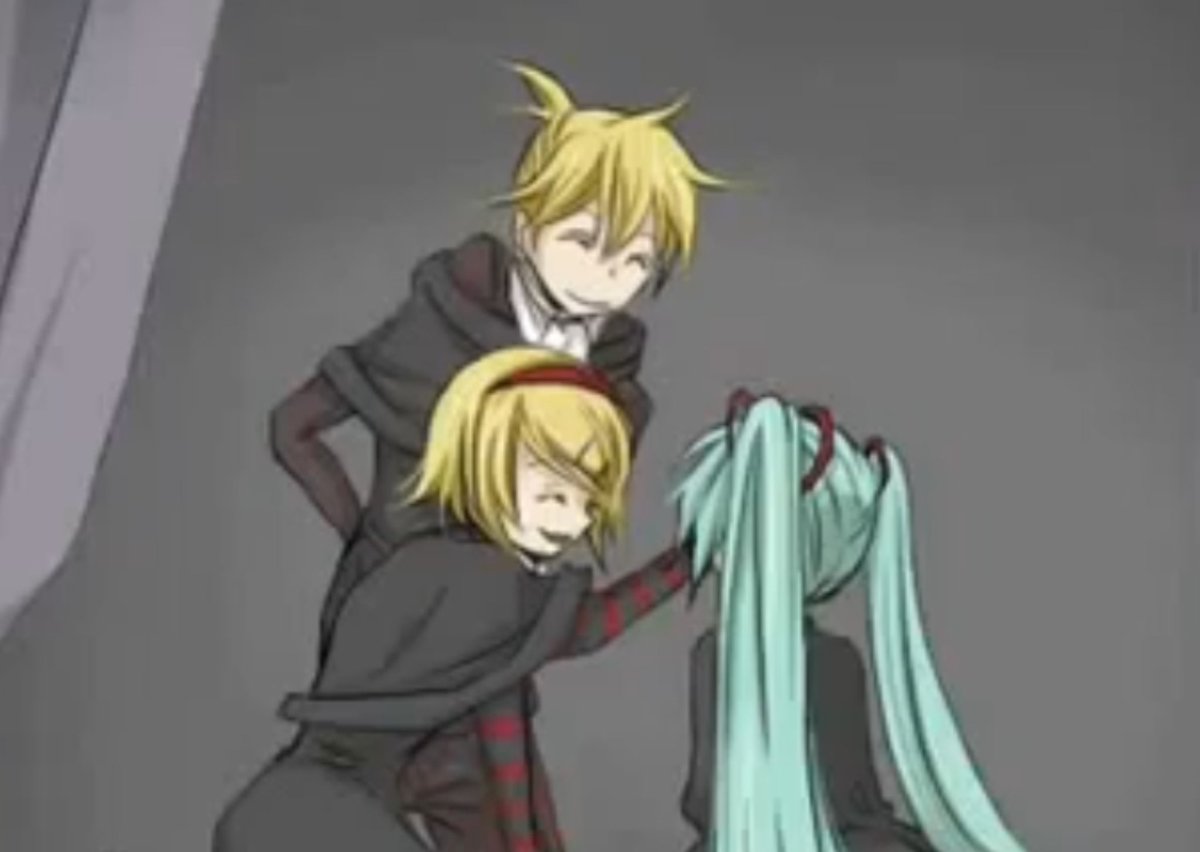 이 노래가 생각나는 분위기의 셋이네🫣