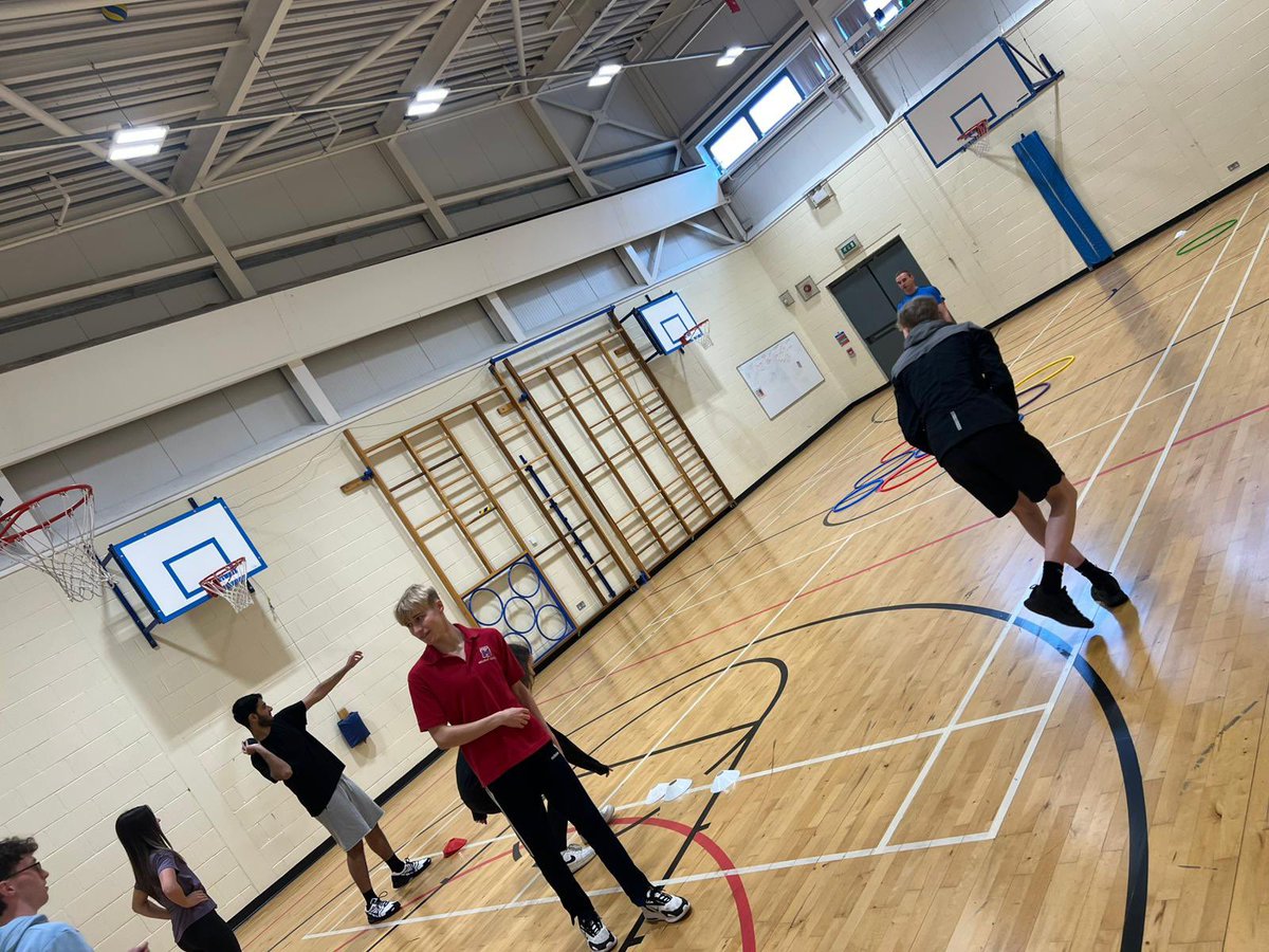MCHSPhysEd's tweet photo. Another great CPD delivered by Chris from @ActiveSchoolsER 👏🏼

This week our Sports Development classes have been learning about Athletics and how to successfully deliver sessions in the lead up to their primary placements🏃‍♀️

Well done everyone!

#MearnsCastlePE https://t.co/xyoCkzY4BA