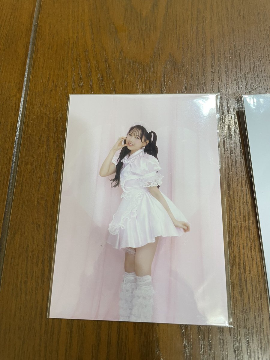 Lu7_Scamander's tweet photo. @mnaa_628 はじめまして。
検索より失礼します。
1枚目所持しているのですが2枚目の印をつけたものと交換希望です。
ご検討よろしくお願いします。 https://t.co/rOmjZQcWuF