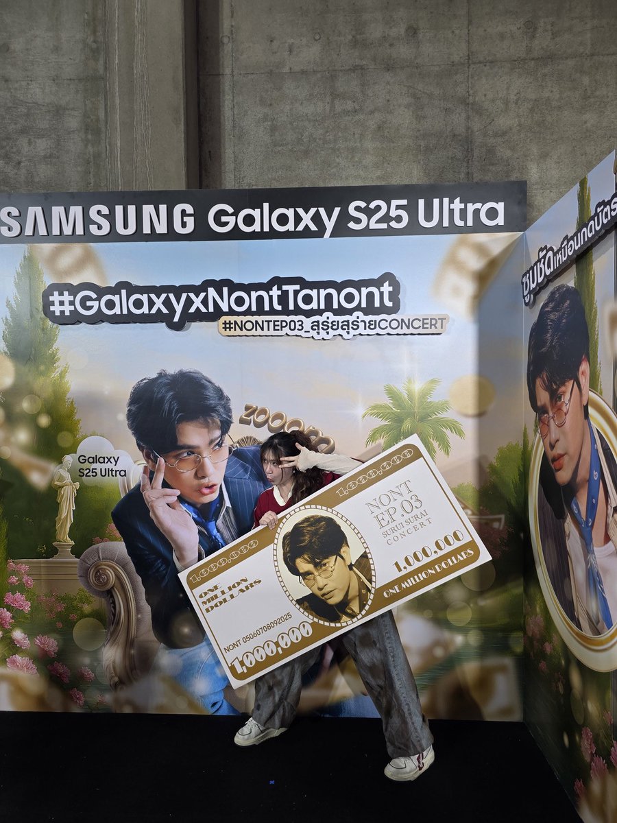 theployiink's tweet photo. #GalaxyS25EpicMoments #GalaxyxNontTanont #NONTEP03_สุรุ่ยสุร่ายCONCERT
 กล้องสวยบ่งับเตง https://t.co/5eVUD6Z6cY