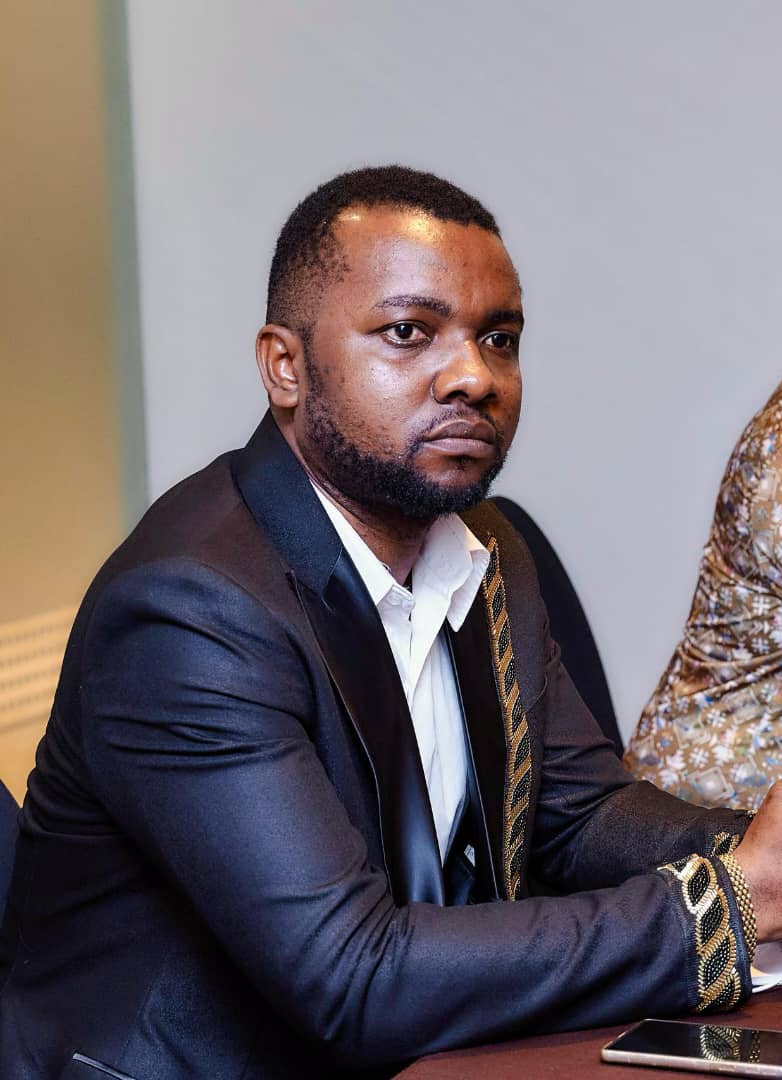 LemediasCd's tweet photo. Rentrée scolaire 2025 en RDC : l’Acteur social Noel Nzogu préconise un partenariat parents-école pour un bon rendement des élèves

Article à lire 👇 

https://t.co/S7mCc6RU1W https://t.co/ZQBQXG8LDl