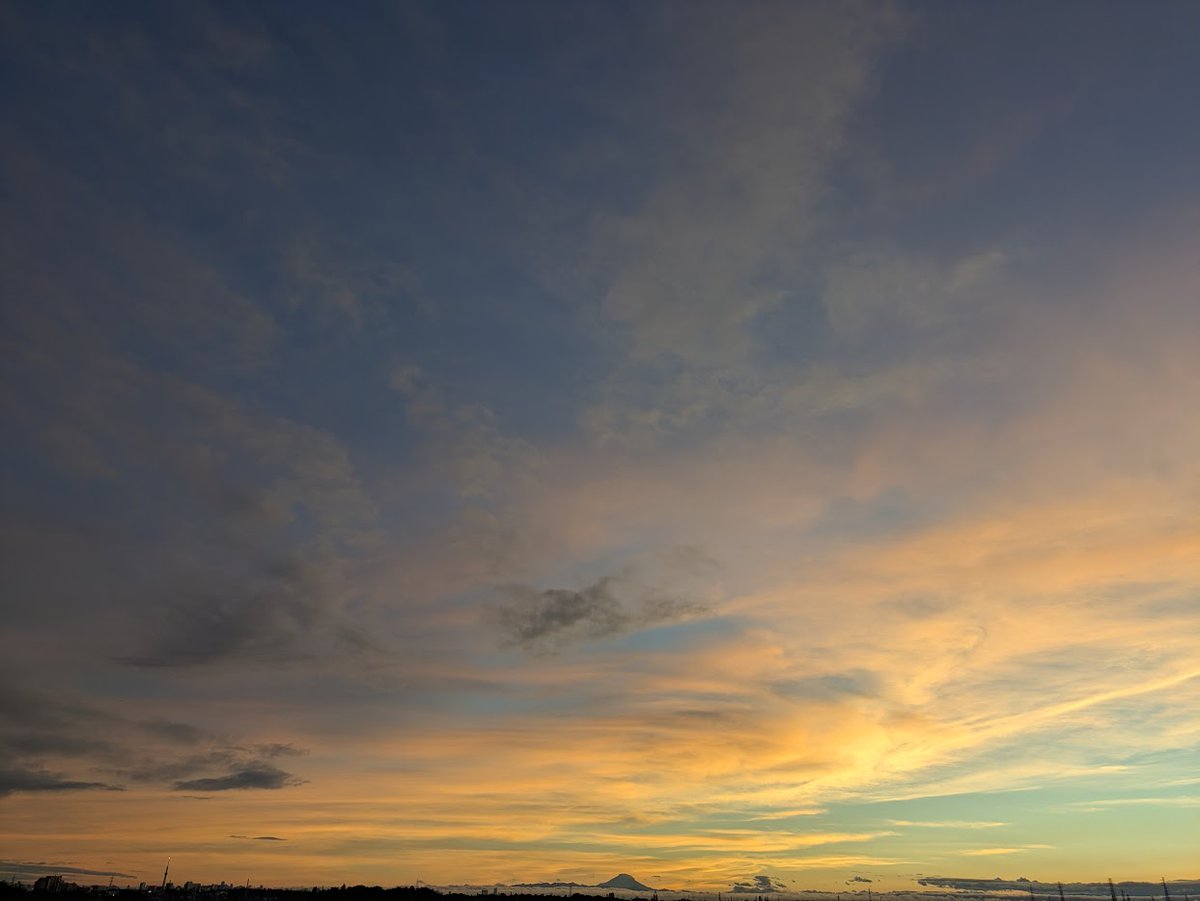 雲がどっかいった
夕焼け空