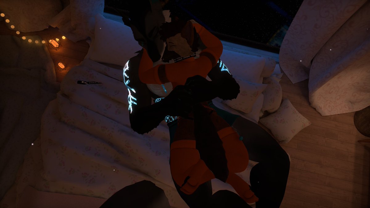 Friendos give the best cuddles.
<a href="/DutchenWolfen/">🔞DutchTheDogMan 🔜 Eurofurence</a>