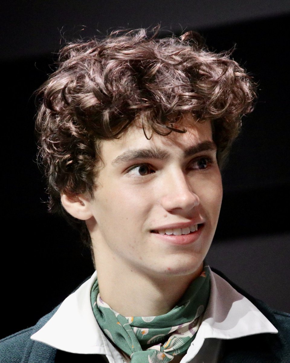 Queer Lion tweet media