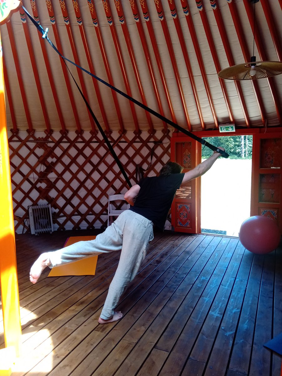 NicolasNFE's tweet image. la Gym Pilates n&apos;est pas qu&apos;une pratique féminine, la preuve en images 🤸🏼#pilates #swissball #foamroller #Trx sangles suspensives #septembre #motivation #bienetre