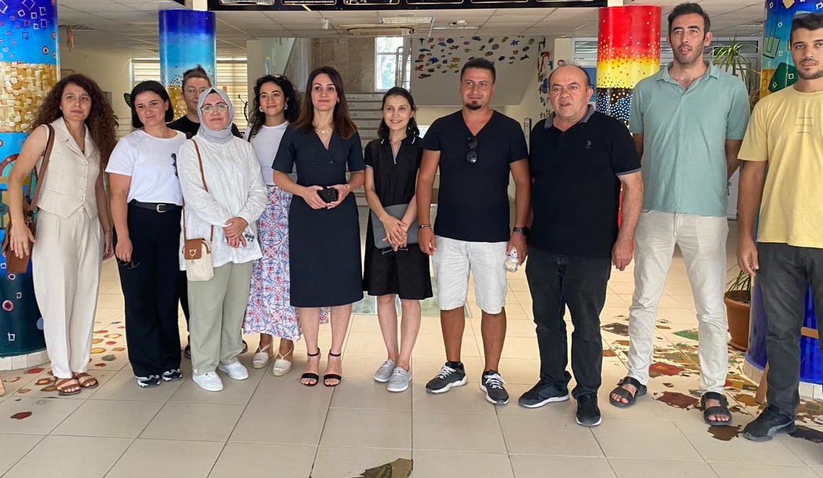 BilsemAntalya's tweet photo. 2025-2026 Eğitim Öğretim yılı Mesleki Çalışmaları kapsamında Bucak Bilim ve Sanat Merkezi öğretmenleri merkezimizi ziyaret etmişlerdir. Öğretmenlerimizle bilgi ve deneyim paylaşımında bulunan Bucak BİLSEM öğretmenleri ile sıcak sohbetler gerçekleştirildi. https://t.co/QFkfnUnqaB