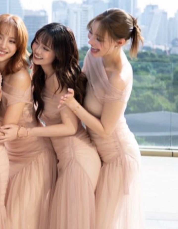anaknyemibonnie's tweet image. CUTEST BRIDESMADES

#jingjingyu36 #piploy #JingjingPiploy