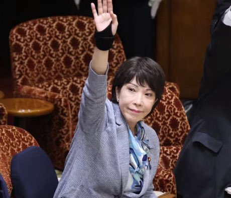 石破を引き摺り下ろして、進次郎ではなく高市早苗さんを首相にしたいひと🙋‍♀️

#高市早苗さんを総理大臣に 
#早苗あれば憂いなし
#早苗を止めるな