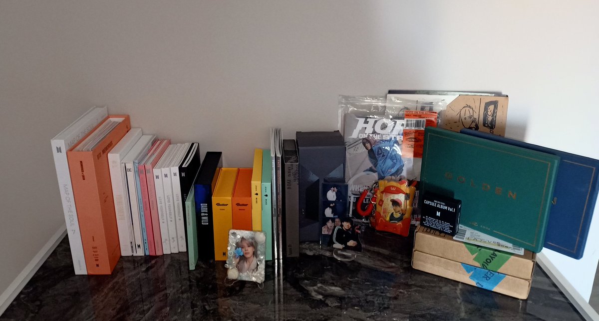 tam emin degilim ama sanirim bangtan seviyorum