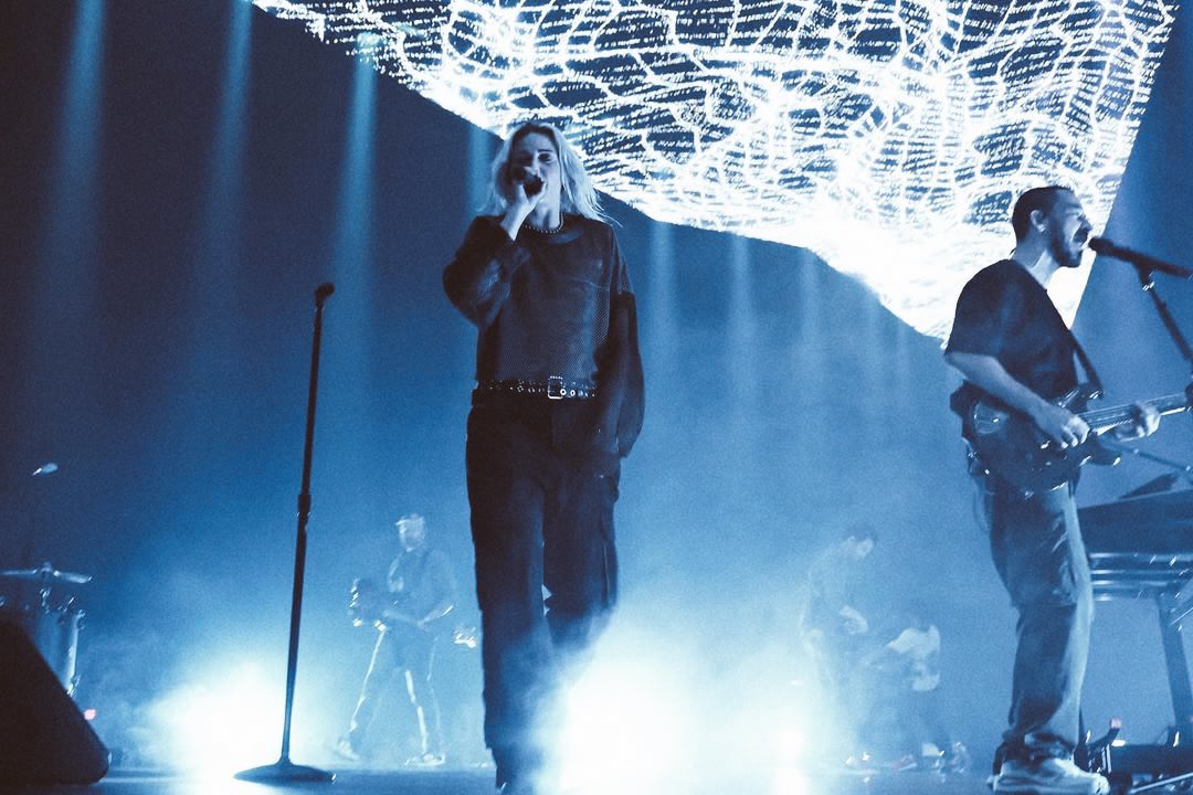 frenplease's tweet photo. my name is mike
this is emily
and in the role of chester bennington this afternoon 
is each of you

05/09/2024 https://t.co/cHrnCoah0N