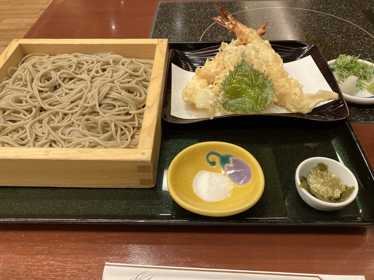 今日の夕食は天ぷらそば

30になったので脂っこいものがあまり食べれない😇