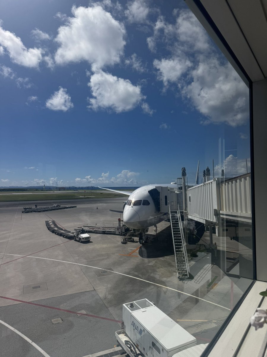 無事戻りました！
沖縄は良い天気です！

#傘を持って歩く大切さを実感
#今日は22時出勤