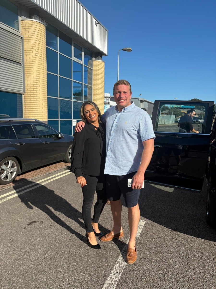 Exciting things happening at Ascotts today. Keep an eye out for the video #tomskinner #StrictlyComeDancing  #ascottsgroup #blacktaxi #bosh <a href="/iamtomskinner/">Thomas Skinner ⚒</a>